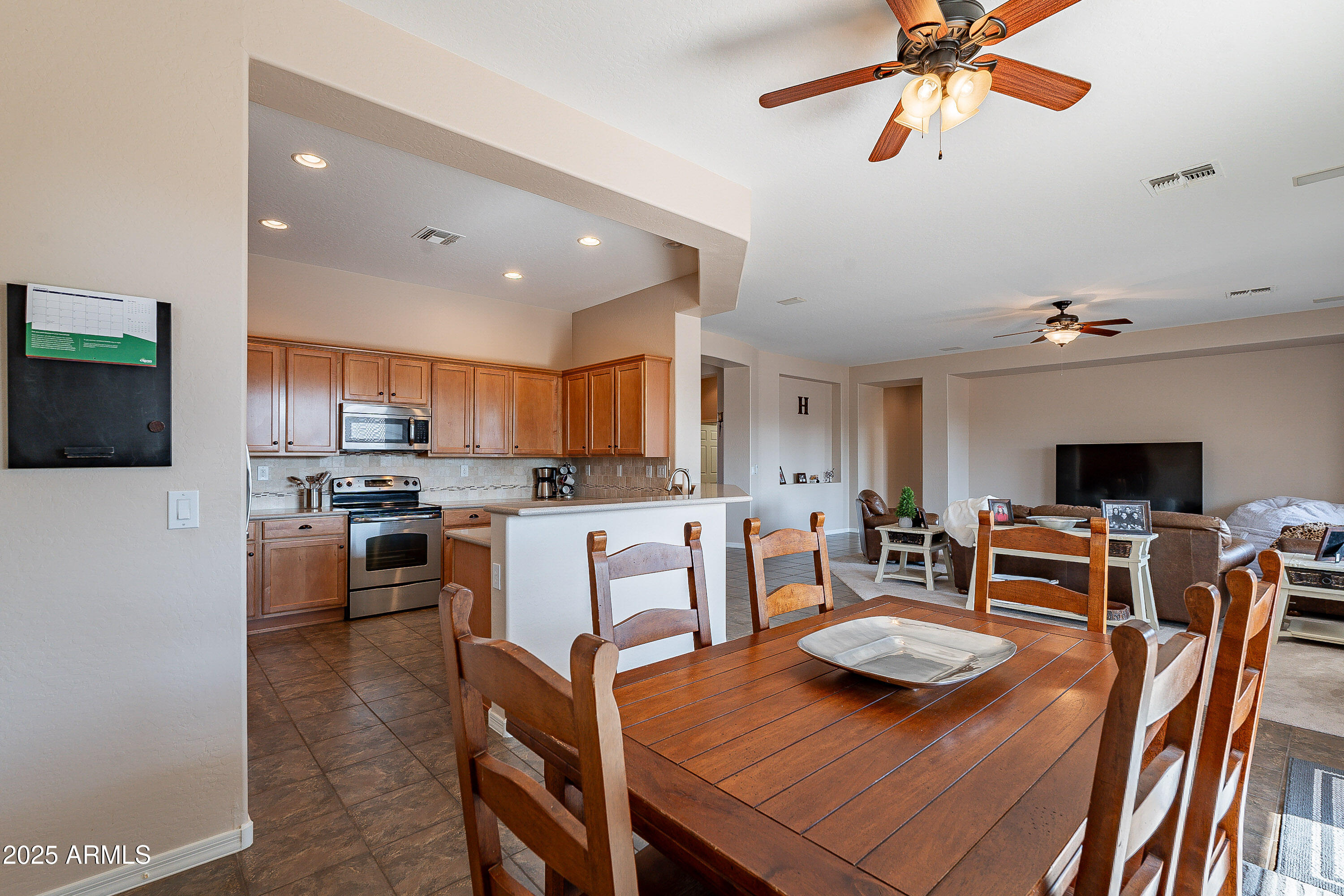 Phoenix, Arizona, 85086, United States, 3 Bedrooms Bedrooms, ,Residential,For Sale,1940950