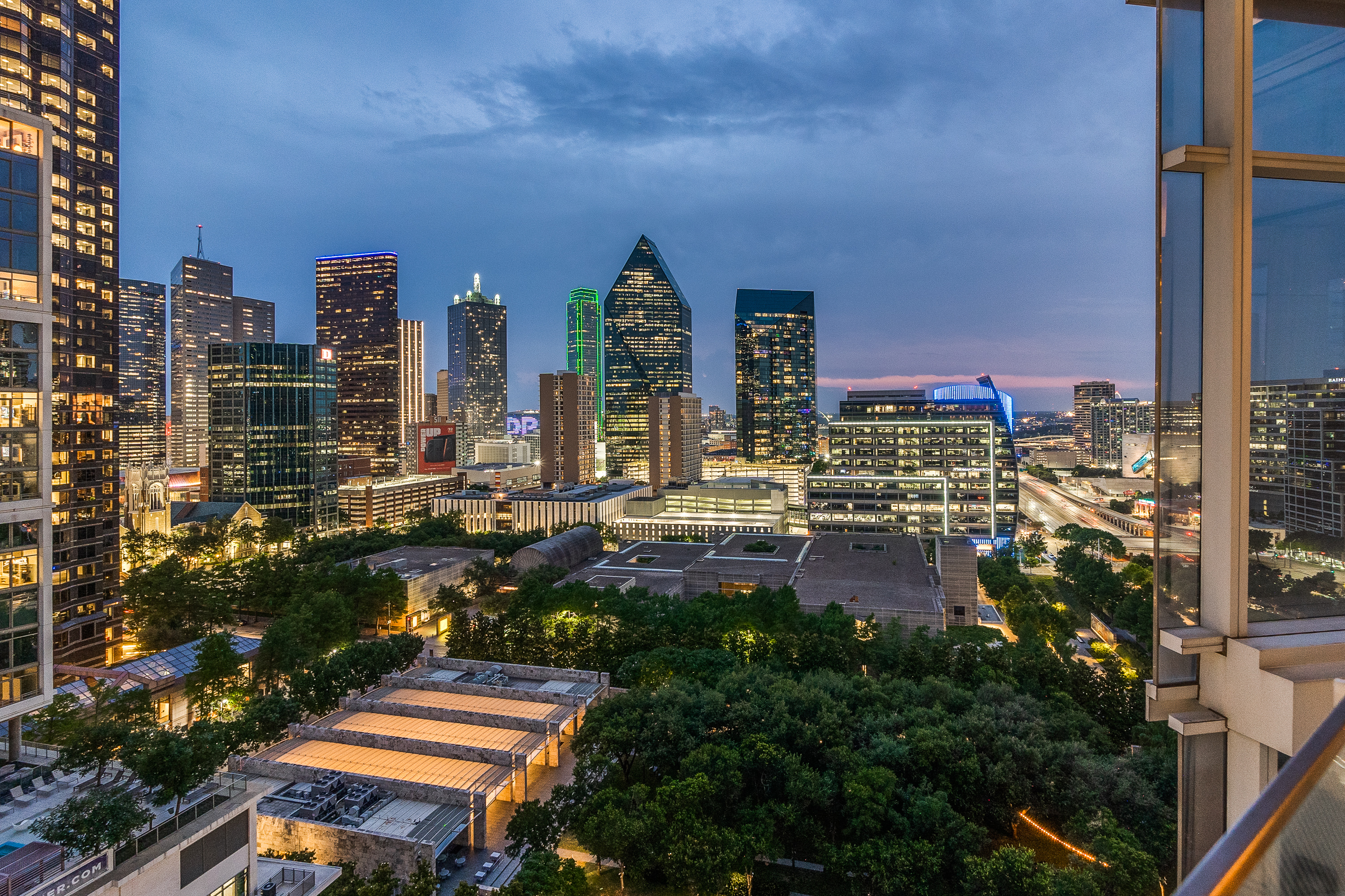 Sophisticated Museum Tower Residence Overlooking Klyde Warren Park - 物件實景