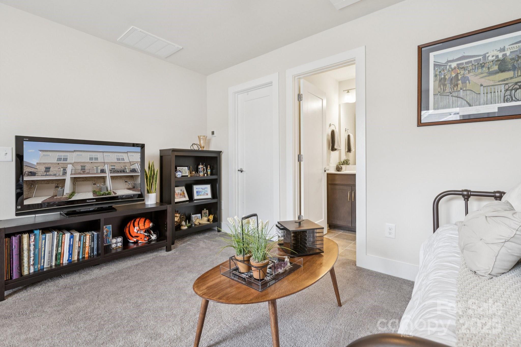 Charlotte, North Carolina, 28204, United States, 3 Bedrooms Bedrooms, ,4 BathroomsBathrooms,Residential,For Sale,1958271