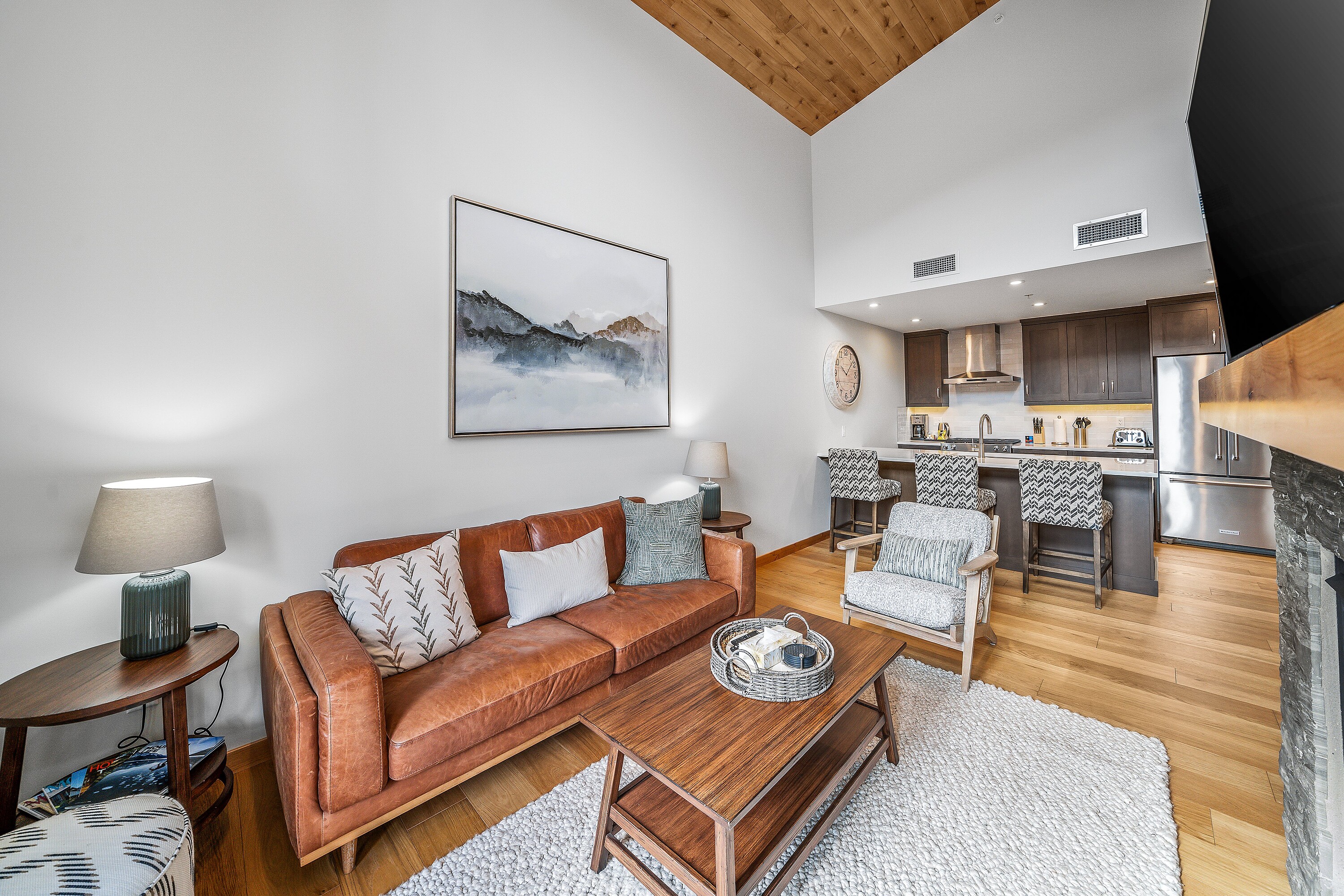  Top Floor STR in Spring Creek - 物件實景