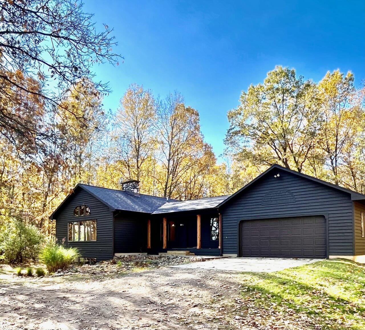 Lowell, Michigan, 49331, United States, 2 Bedrooms Bedrooms, ,2 BathroomsBathrooms,Residential,For Sale,1987591