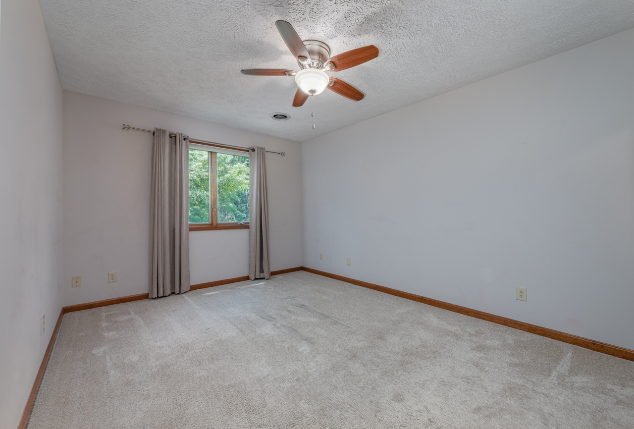 Terre Haute, Indiana, 47802, United States, 4 Bedrooms Bedrooms, ,3 BathroomsBathrooms,Residential,For Sale,1931381