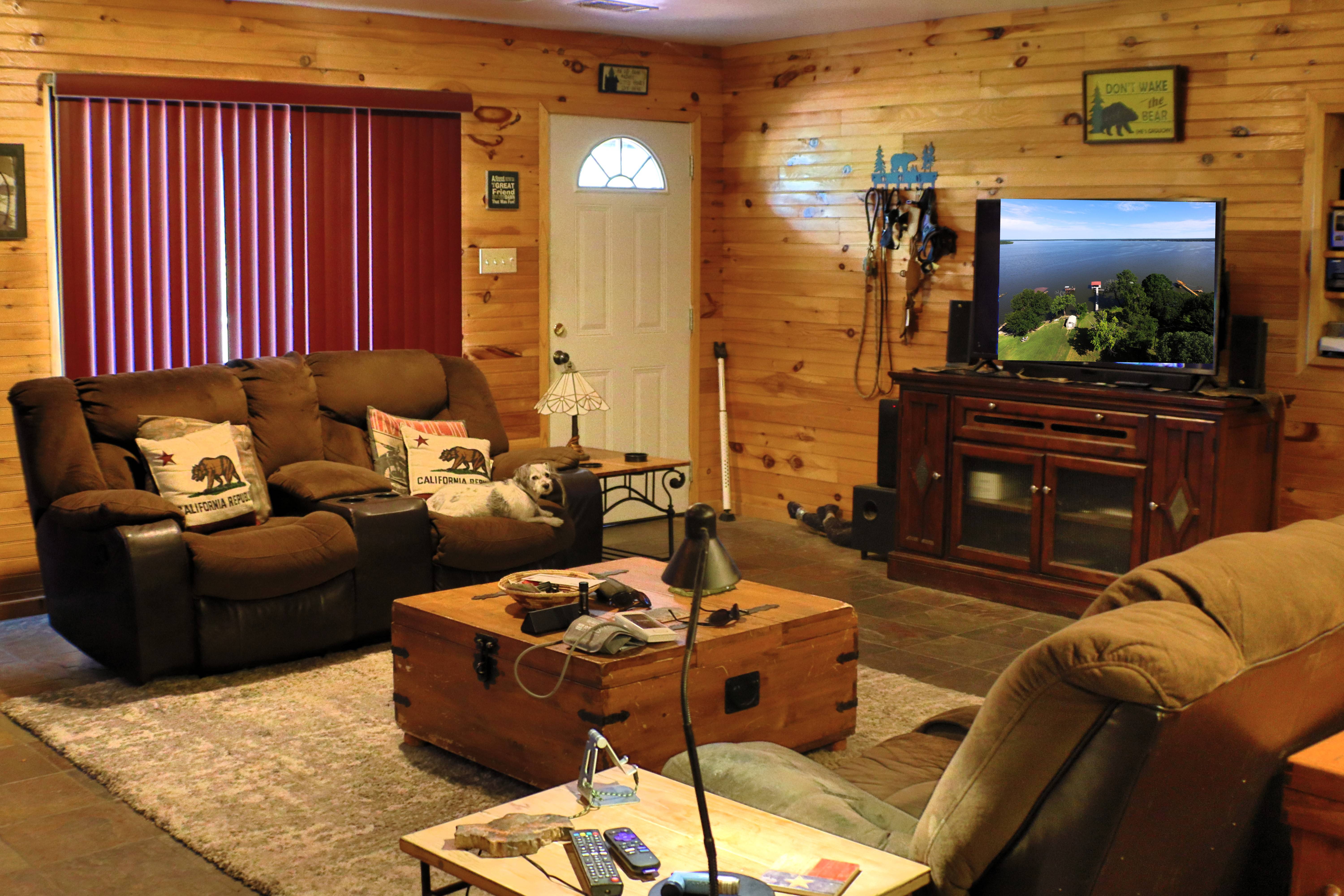 Quinlan, Texas, 75474, United States, 5 Bedrooms Bedrooms, ,4 BathroomsBathrooms,Residential,For Sale,1978468