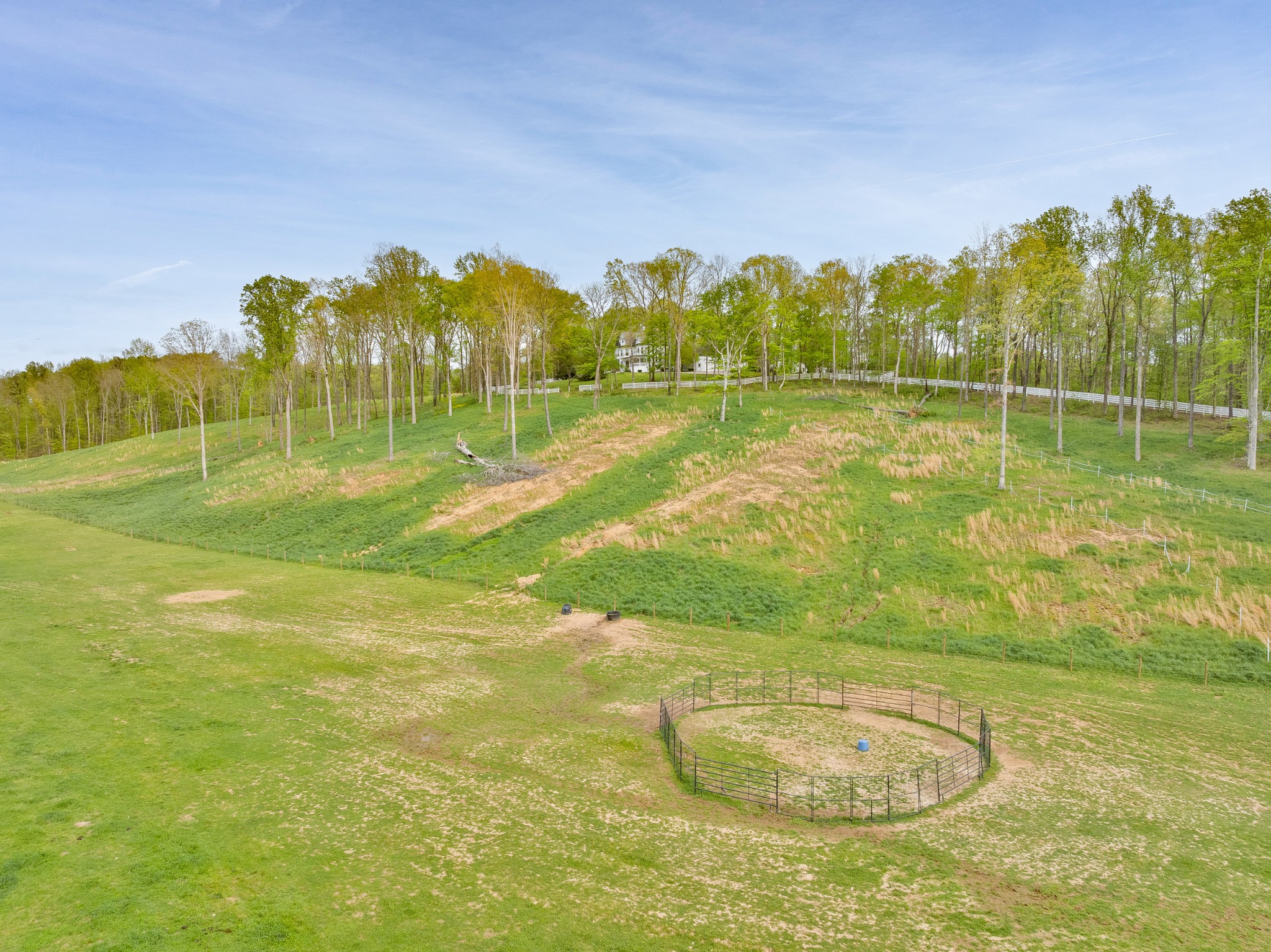 Dover, Tennessee, 37058, United States, 6 Bedrooms Bedrooms, ,4 BathroomsBathrooms,Residential,For Sale,1981726