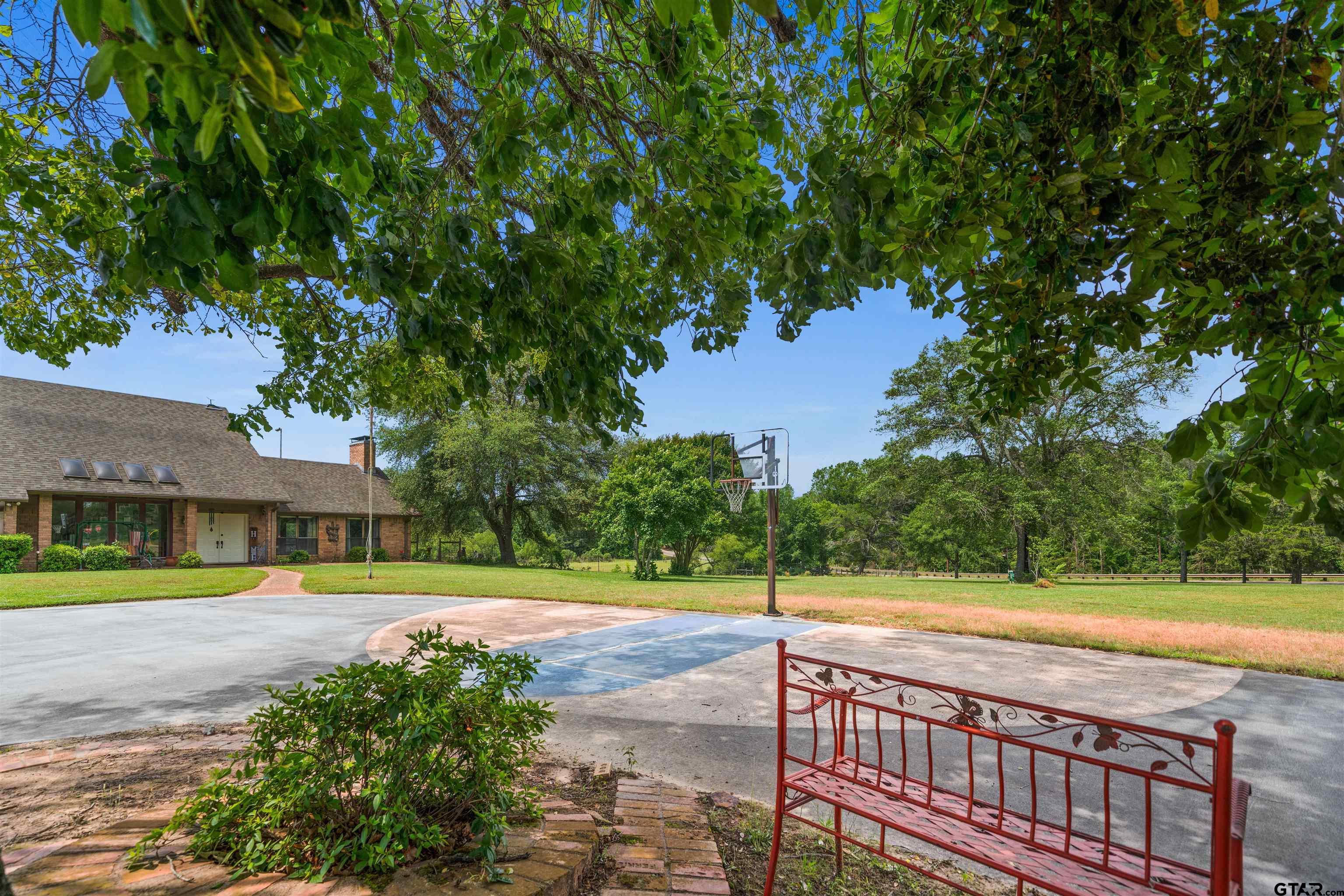 Jacksonville, Texas, 75766, United States, 6 Bedrooms Bedrooms, ,4 BathroomsBathrooms,Residential,For Sale,1805693