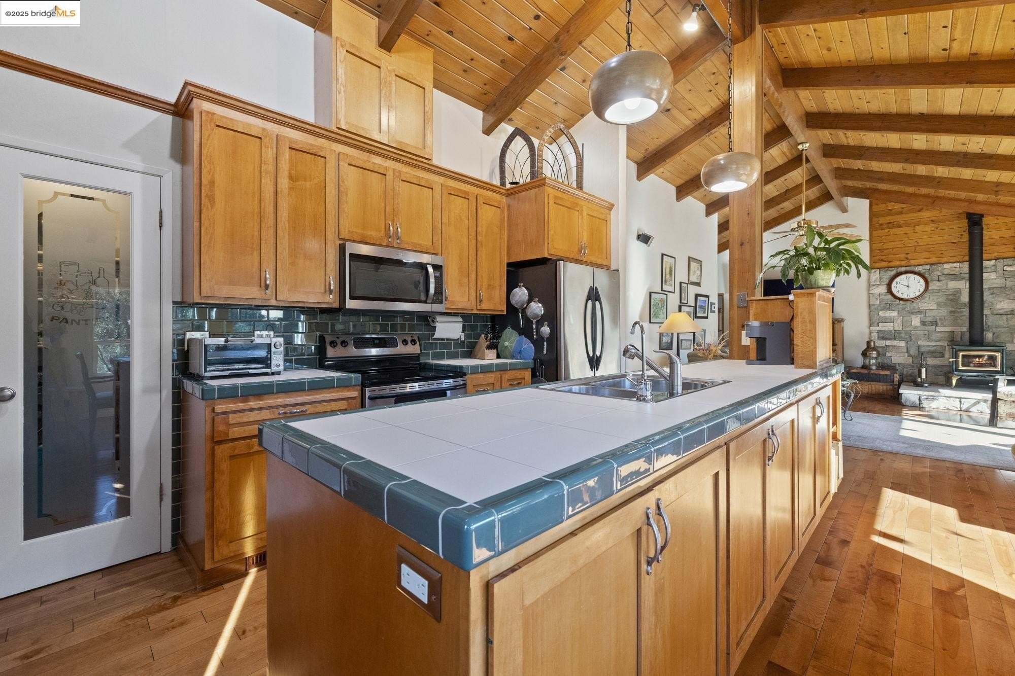 Columbia, California, 95310, United States, 3 Bedrooms Bedrooms, ,2 BathroomsBathrooms,Residential,For Sale,1705256