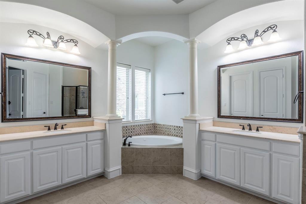 Frisco, Texas, 75034, United States, 5 Bedrooms Bedrooms, ,4 BathroomsBathrooms,Residential,For Sale,1981625