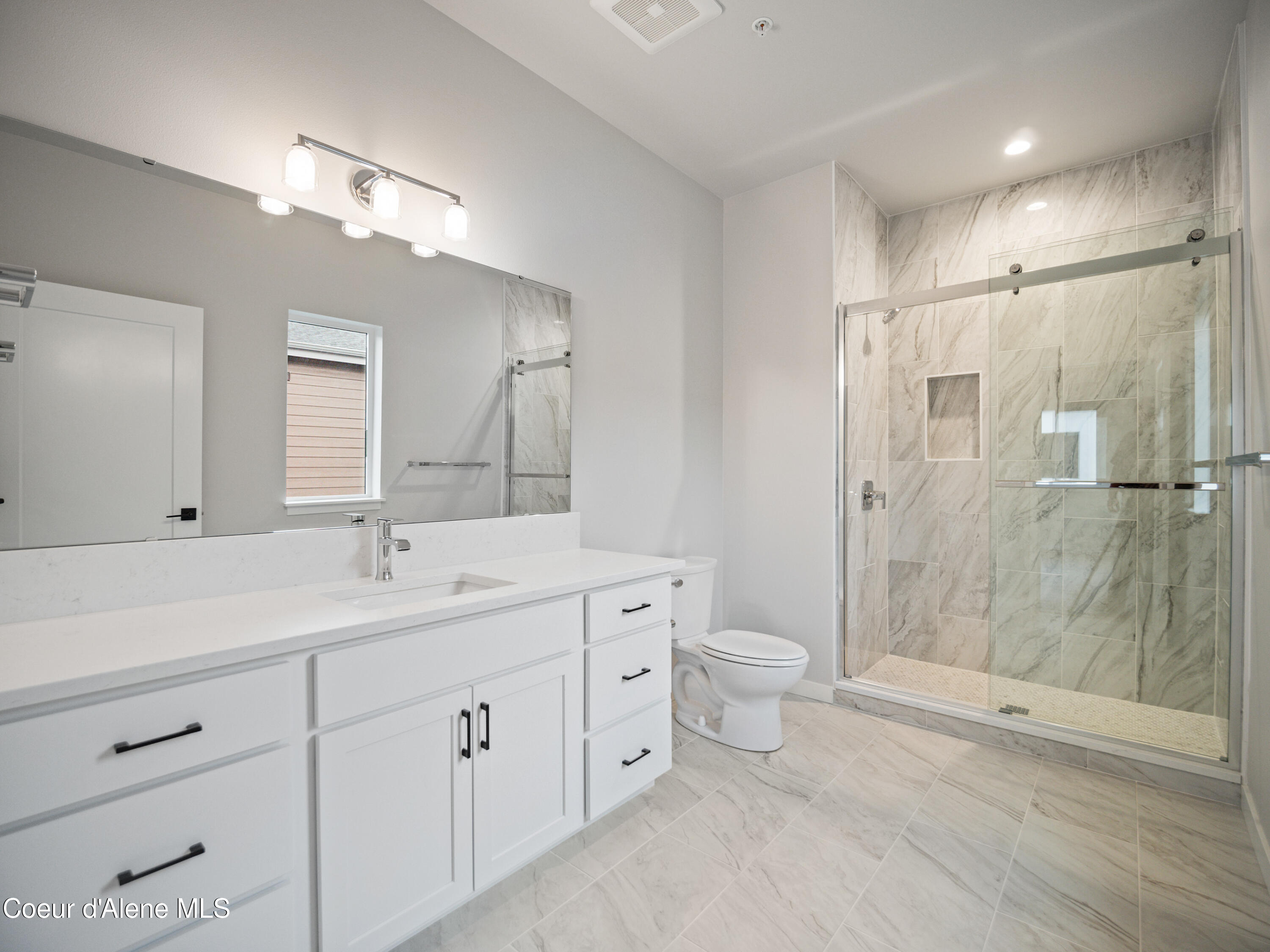 Post Falls, Idaho, 83854, United States, 4 Bedrooms Bedrooms, ,3 BathroomsBathrooms,Residential,For Sale,1911727