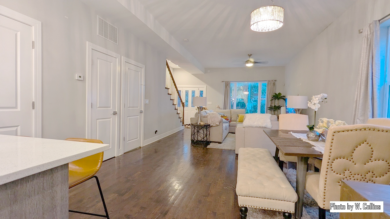 Chicago, Illinois, 60653, United States, 4 Bedrooms Bedrooms, ,4 BathroomsBathrooms,Residential,For Sale,1961711