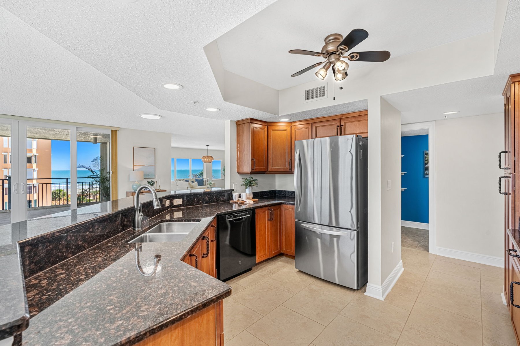  410 Hayes Avenue, #402, Cocoa Beach, FL, 32931 - 物件實景