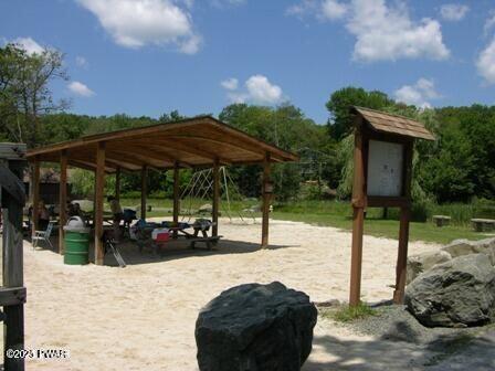 Lords Valley, Pennsylvania, 18428, United States, 6 Bedrooms Bedrooms, ,3 BathroomsBathrooms,Residential,For Sale,2001480