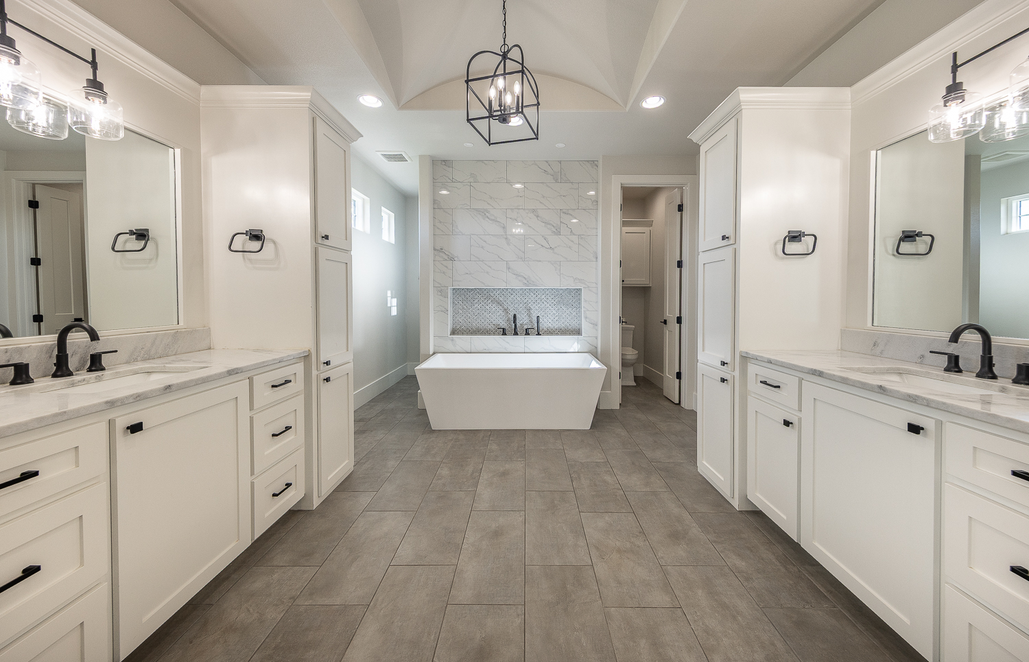 Lubbock, Texas, 79424, United States, 4 Bedrooms Bedrooms, ,5 BathroomsBathrooms,Residential,For Sale,1901517