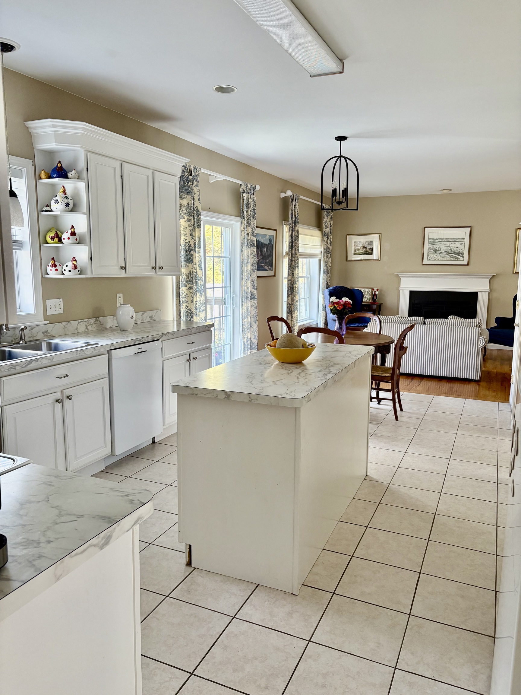 Clinton, Connecticut, 06413, United States, 4 Bedrooms Bedrooms, ,3 BathroomsBathrooms,Residential,For Sale,1989130