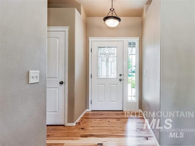 2276 Summer Dawn Dr, Meridian, Idaho, 83646, United States, 4 Bedrooms Bedrooms, ,2 BathroomsBathrooms,Residential,For Sale,2276 Summer Dawn Dr,1612505