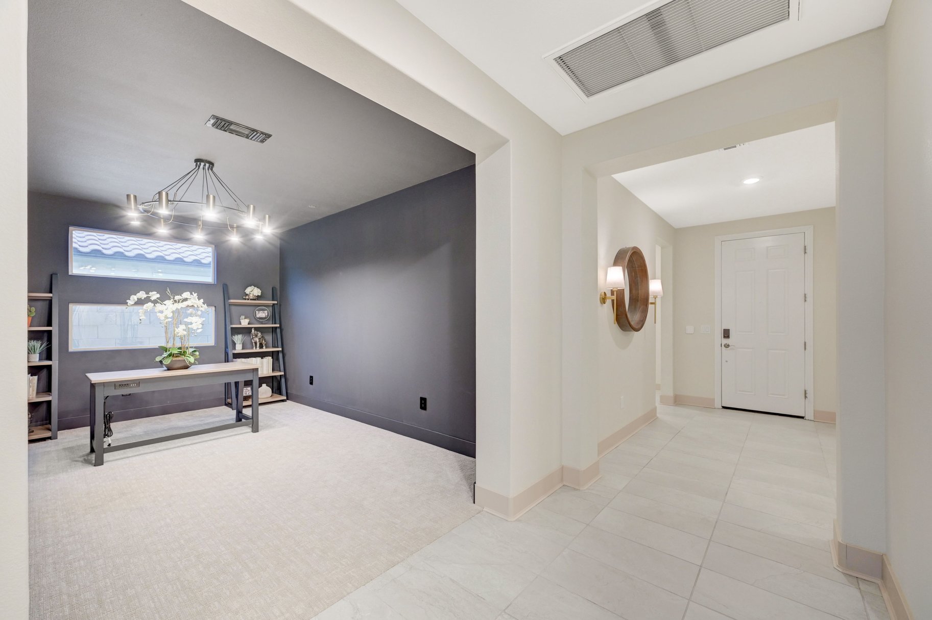  Thoughtfully Upgraded Home Set on an Elevated Lot Offering Sweeping Views - 物件實景