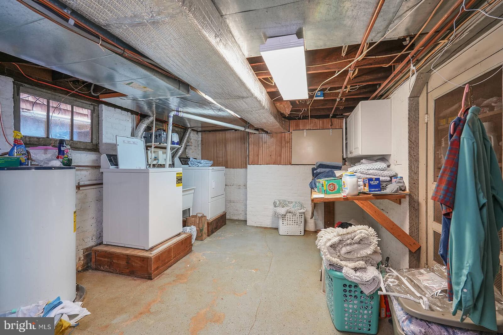 Annapolis, Maryland, 21401, United States, 4 Bedrooms Bedrooms, ,3 BathroomsBathrooms,Residential,For Sale,2002479