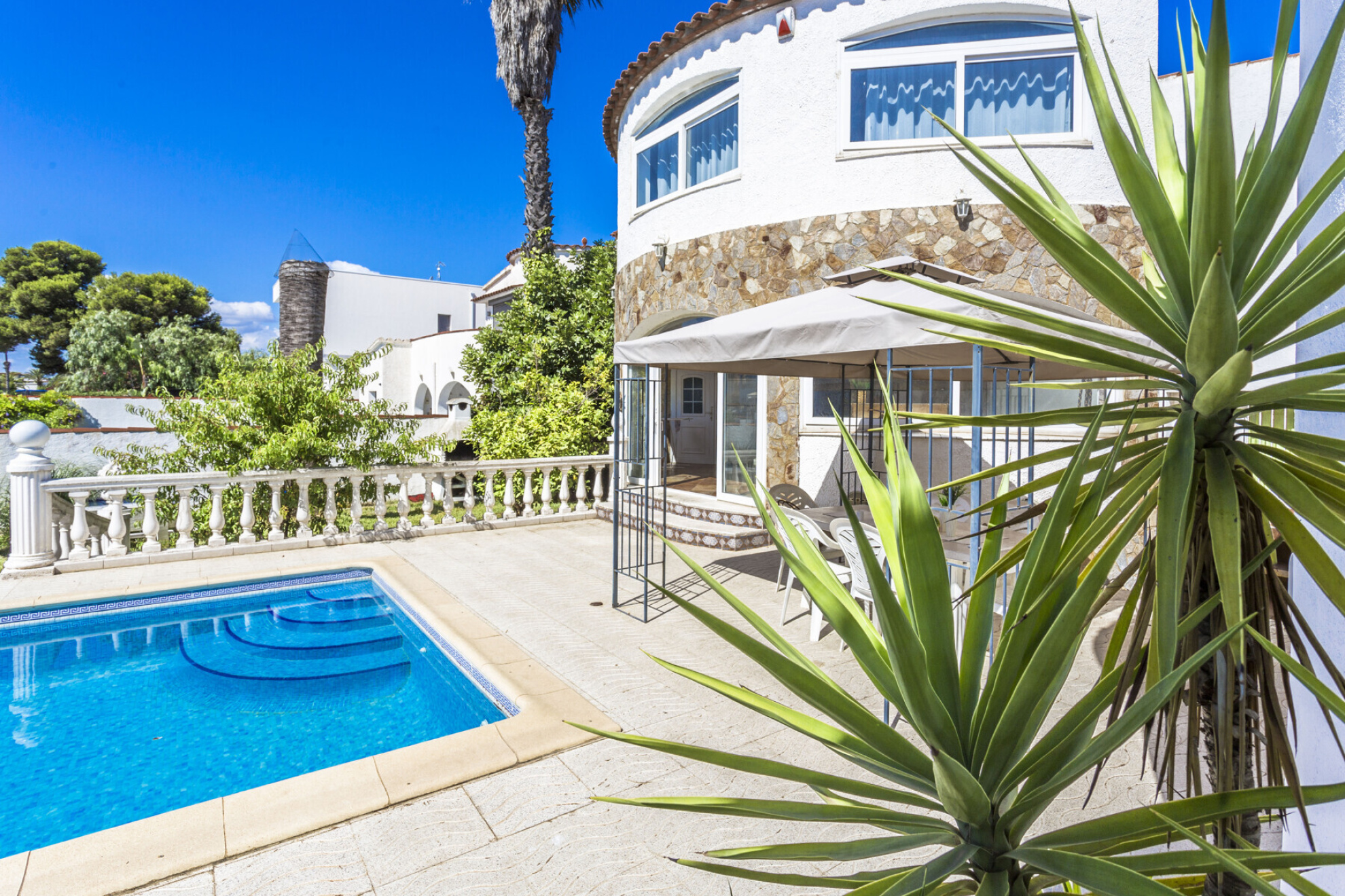  Detached Mediterranean Villa in Empuriabrava with Private Dock - 物件實景
