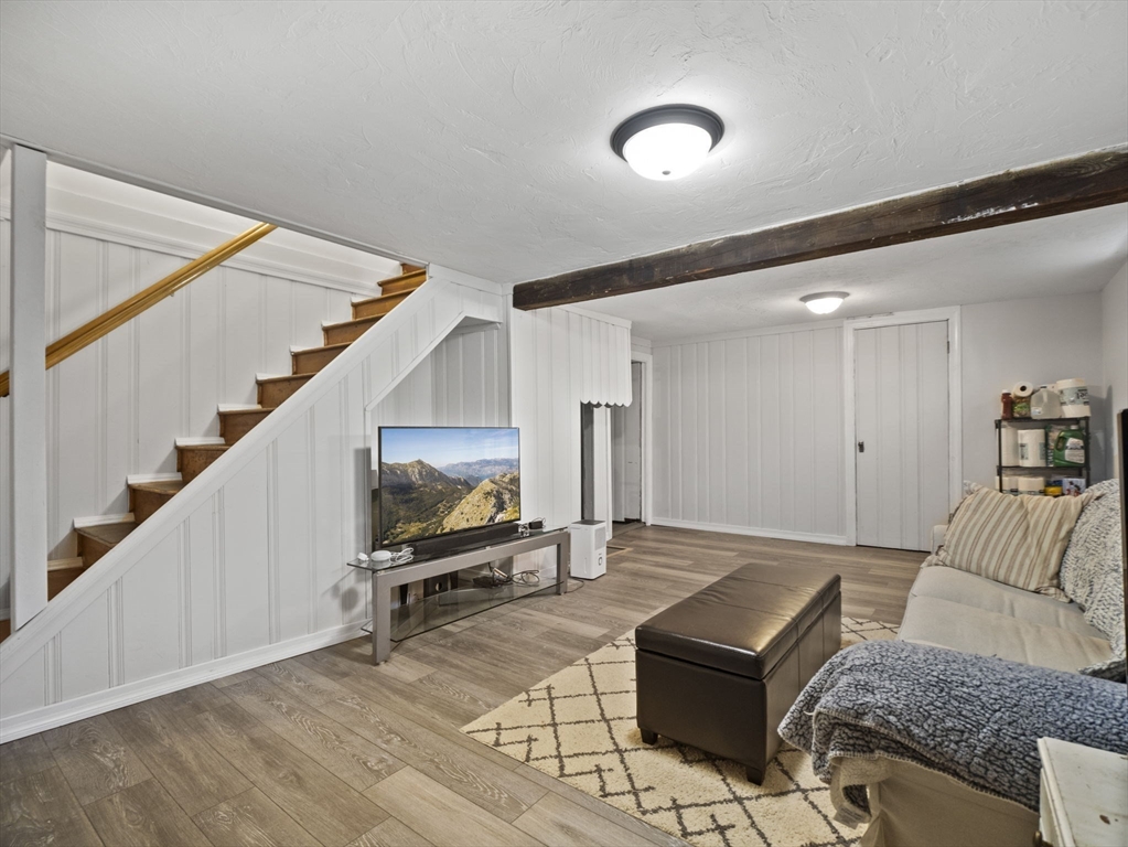 Peabody, Massachusetts, 01960, United States, 2 Bedrooms Bedrooms, ,1 BathroomBathrooms,Residential,For Sale,1930941