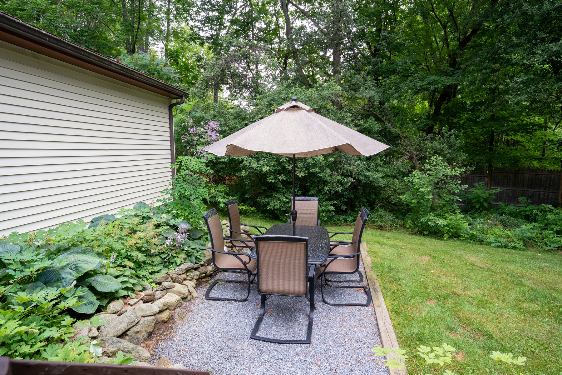  1649 East Manchester Road - 物件實景