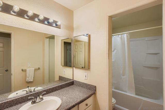 San Diego, California, 92122, United States, 1 Bedroom Bedrooms, ,1 BathroomBathrooms,Residential,For Sale,2001240