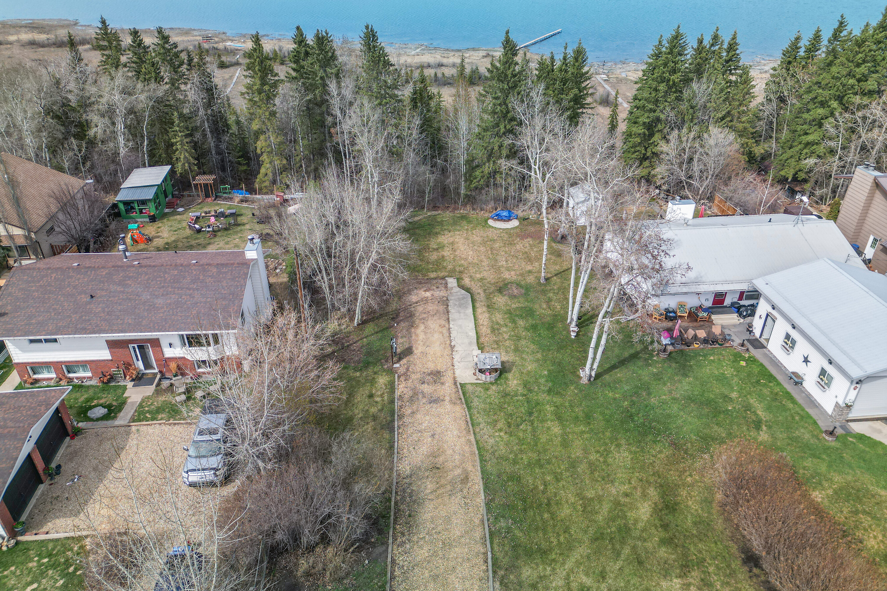  Rural Lacombe County, North - 物件實景