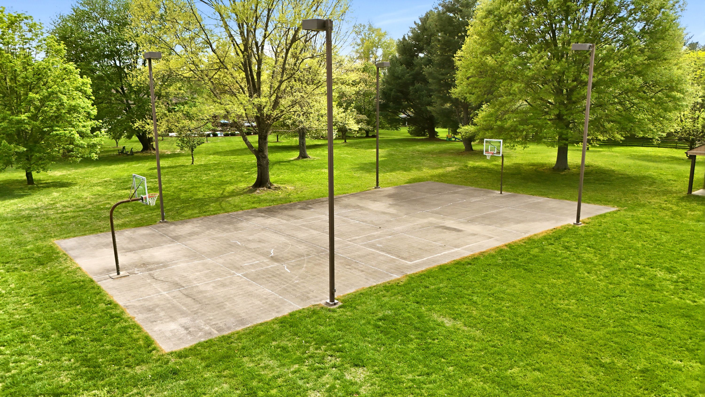  12409 Lucas Lane, Anchorage, KY 40223 - 物件實景