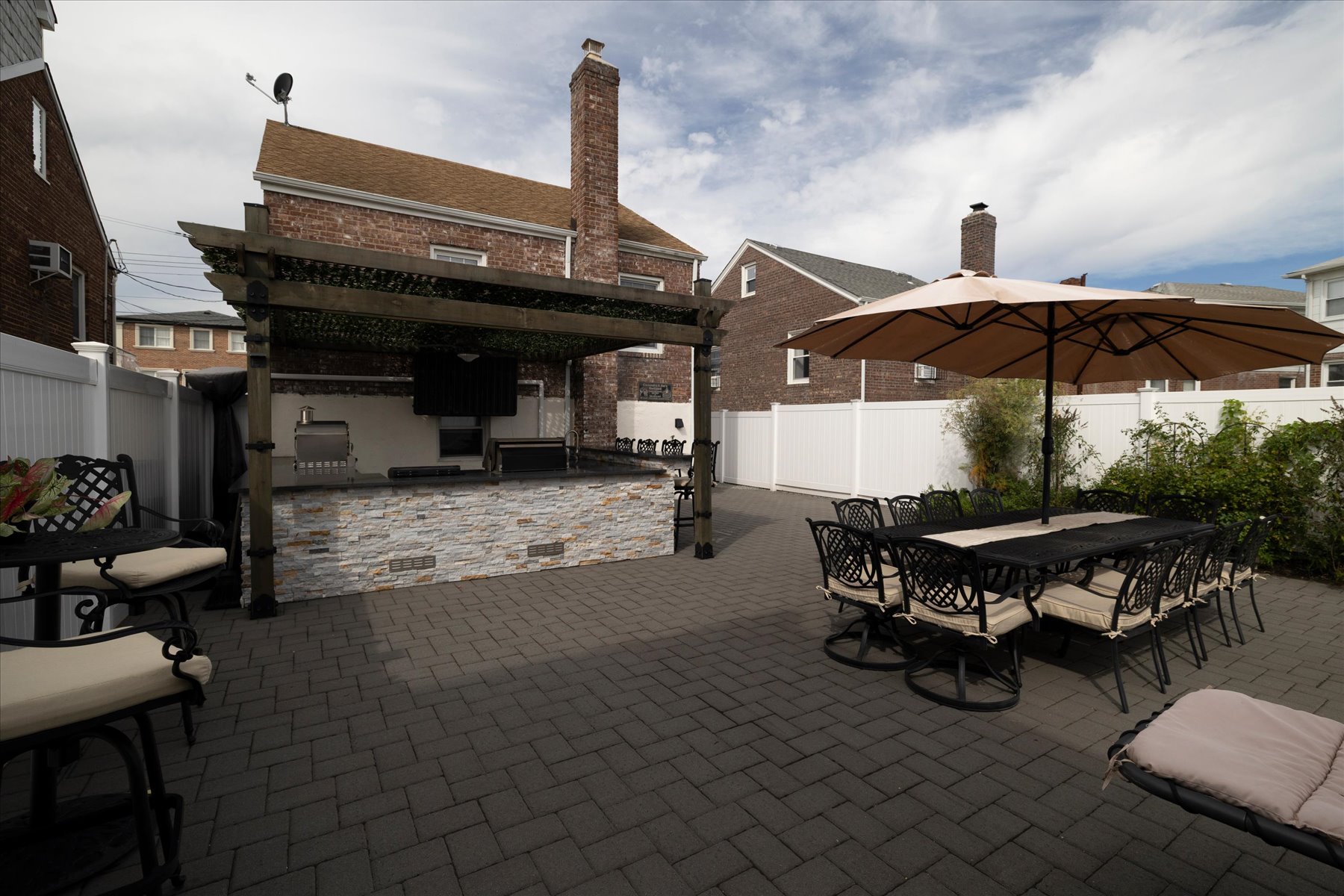  156-21 96th Street, Howard Beach, NY, 11414 - 物件實景