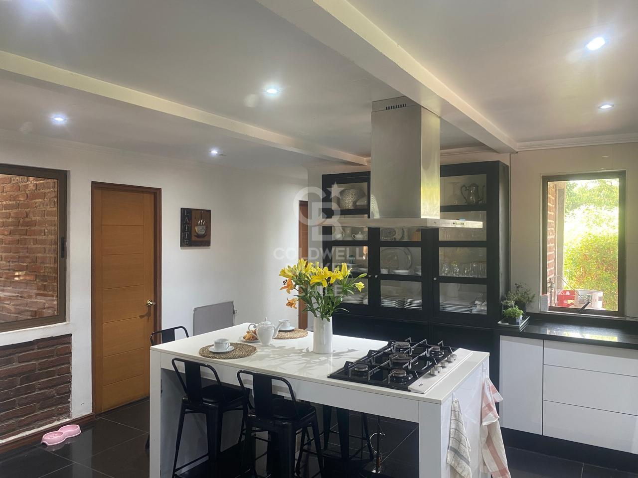 Lampa, Chile, 5 Bedrooms Bedrooms, ,6 BathroomsBathrooms,Residential,For Sale,1927487