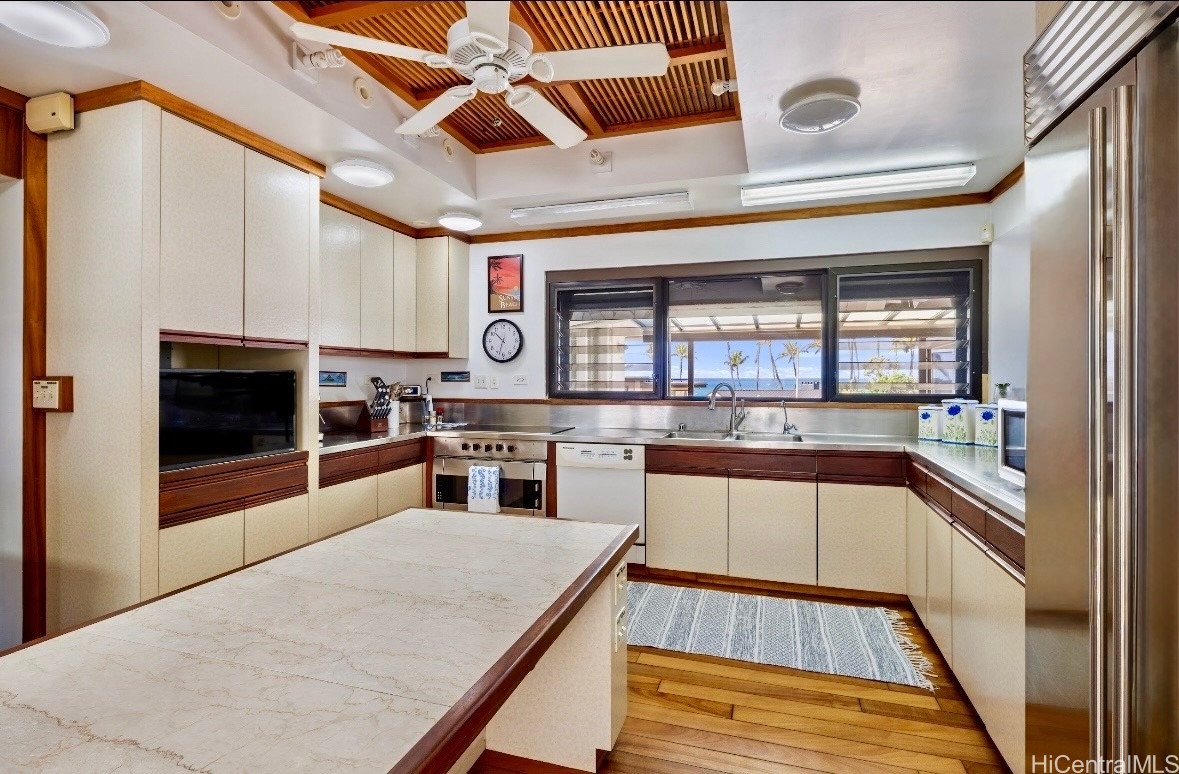 Honolulu, Hawaii, 96816, United States, 4 Bedrooms Bedrooms, ,3 BathroomsBathrooms,Residential,For Sale,1925969