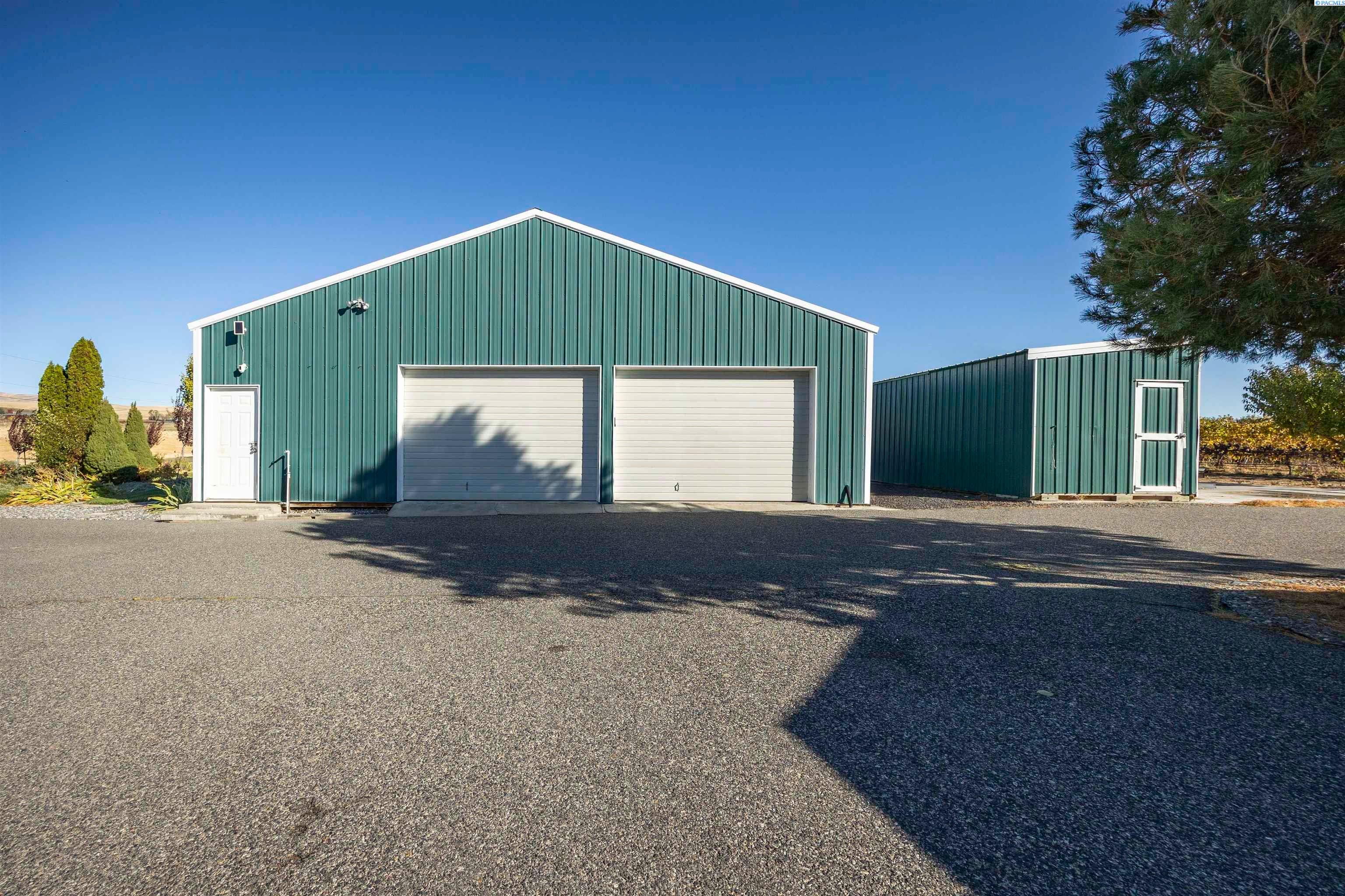 Benton City, Washington, 99320, United States, 3 Bedrooms Bedrooms, ,2 BathroomsBathrooms,Residential,For Sale,1992566