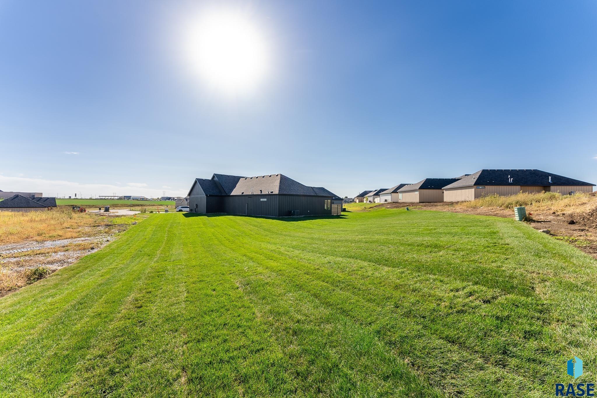 Sioux Falls, South Dakota, 57110, United States, 4 Bedrooms Bedrooms, ,3 BathroomsBathrooms,Residential,For Sale,2005284