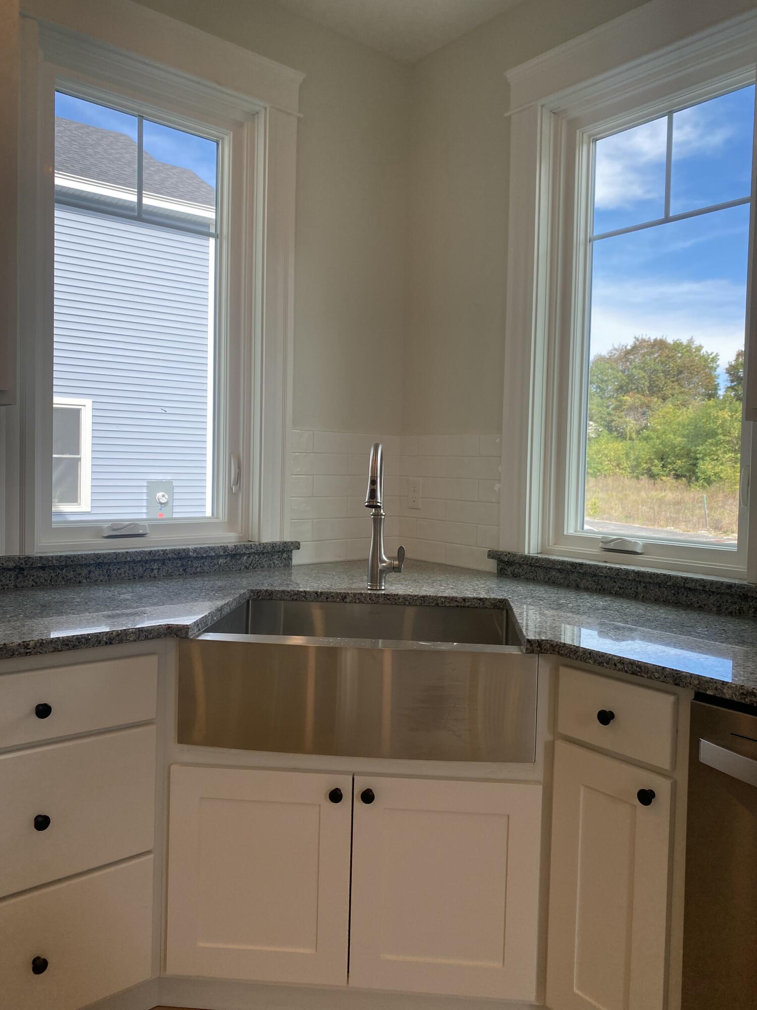 South Portland, Maine, 04106, United States, 3 Bedrooms Bedrooms, ,4 BathroomsBathrooms,Residential,For Sale,1966716