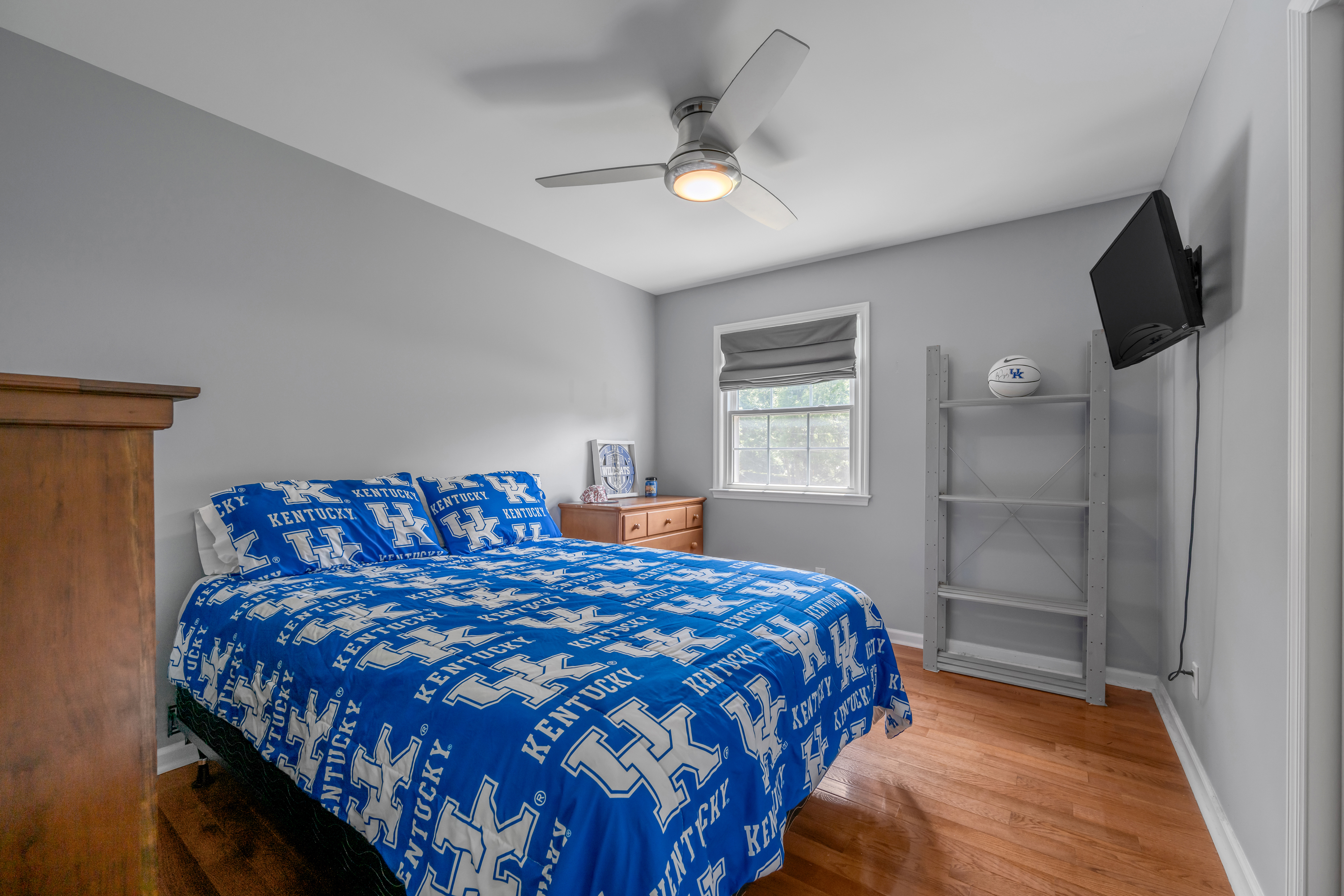  1556 Wellesley Drive - 物件實景