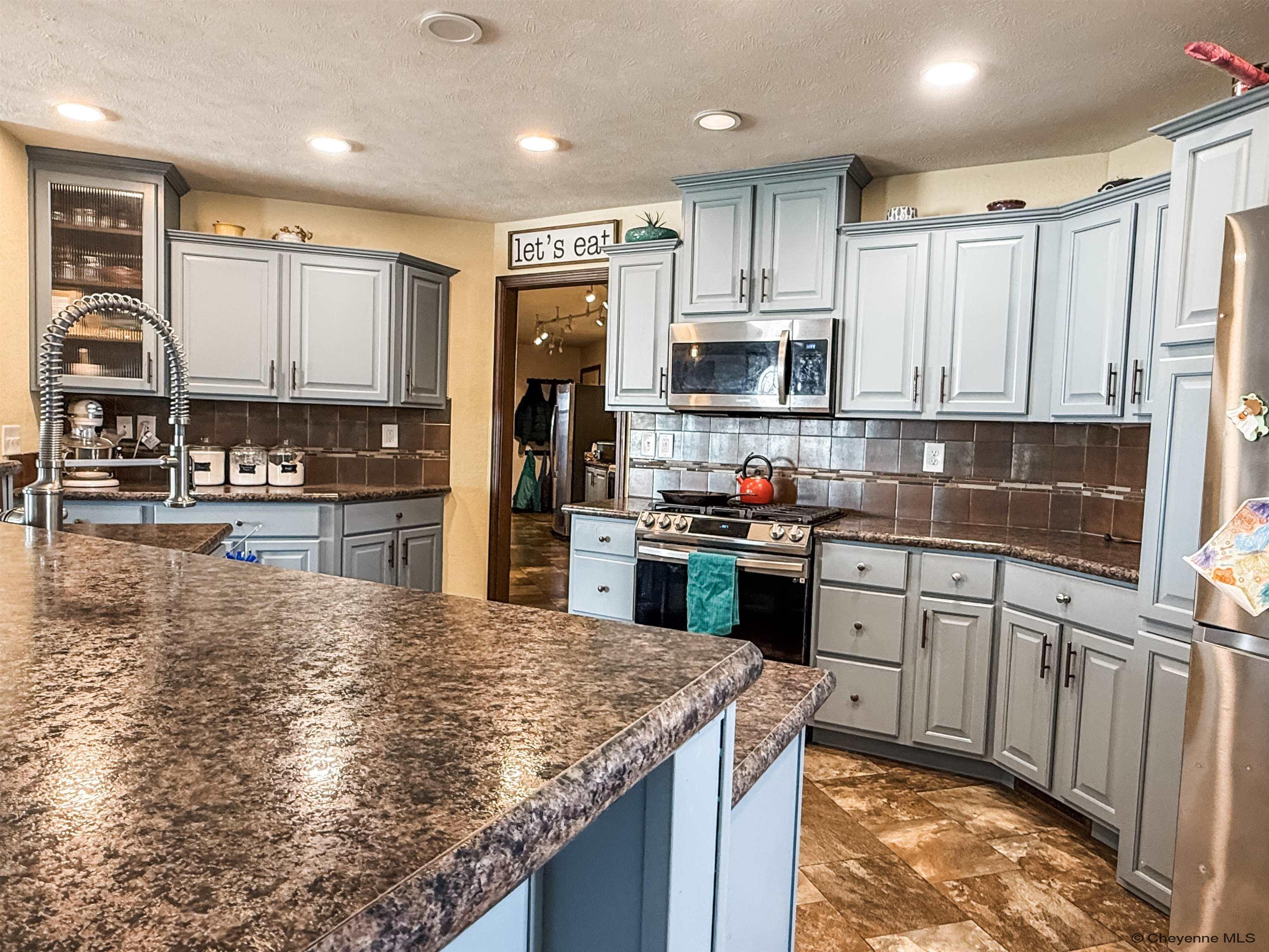 Cheyenne, Wyoming, 82009, United States, 3 Bedrooms Bedrooms, ,2 BathroomsBathrooms,Residential,For Sale,1940836