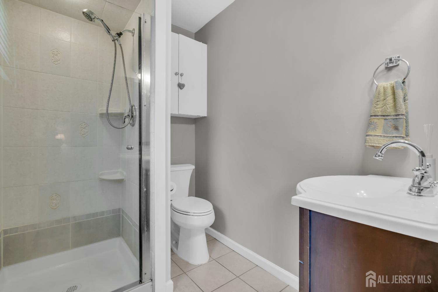 South Plainfield, New Jersey, 07080, United States, 3 Bedrooms Bedrooms, ,3 BathroomsBathrooms,Residential,For Sale,1939790