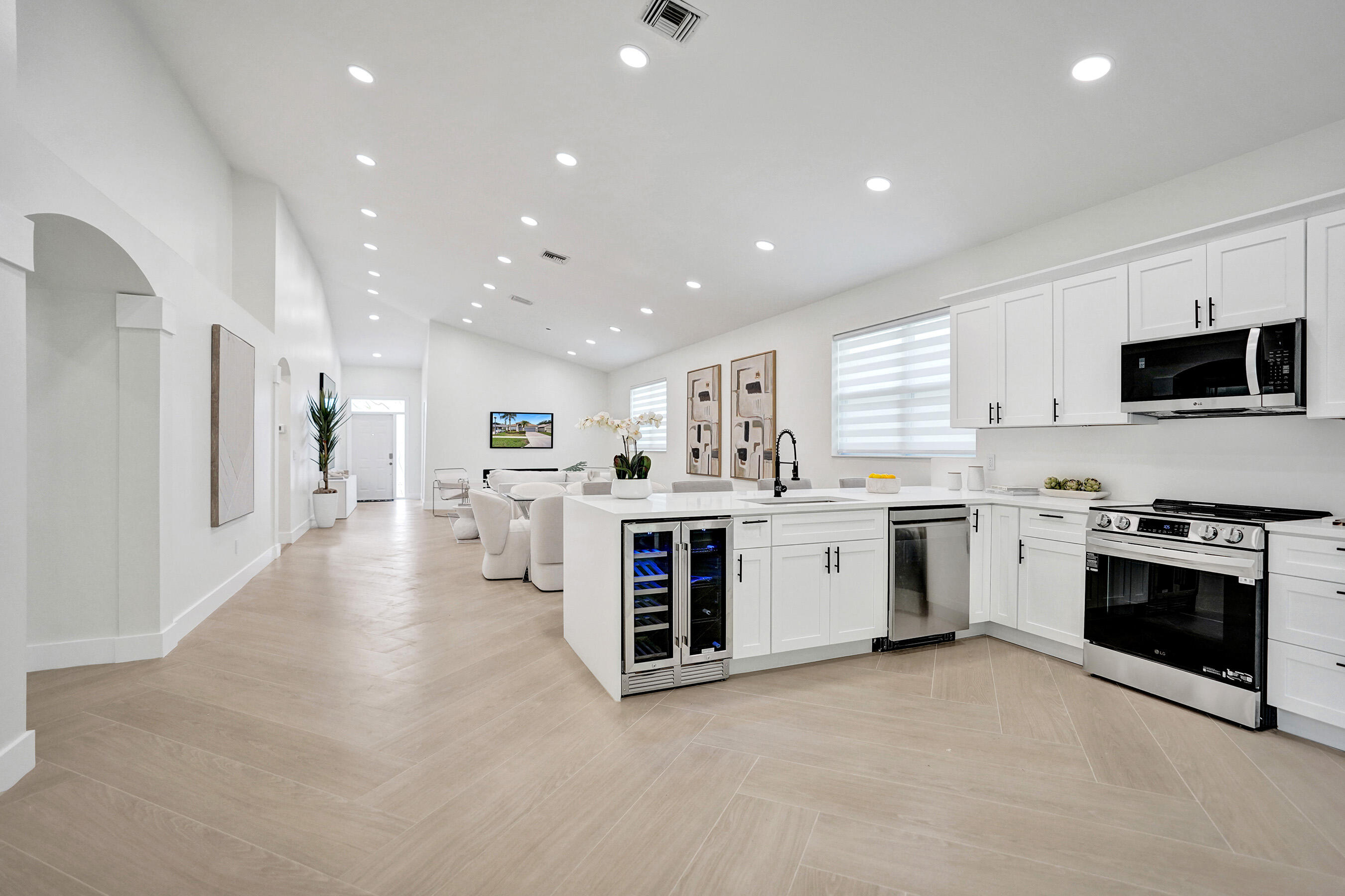 Delray Beach, Florida, 33446, United States, 4 Bedrooms Bedrooms, ,2 BathroomsBathrooms,Residential,For Sale,1898707