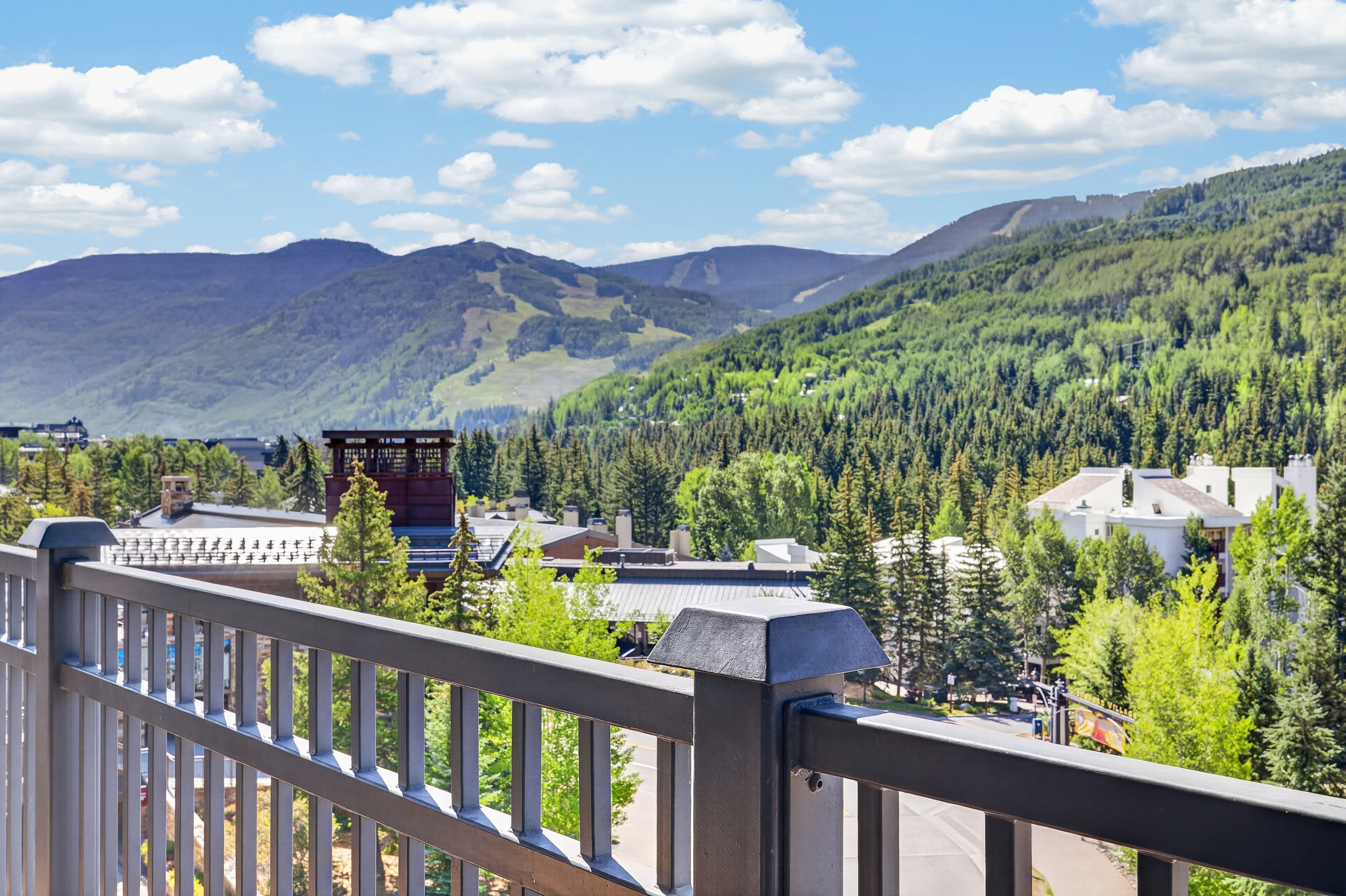  Exceptional Access to Vail