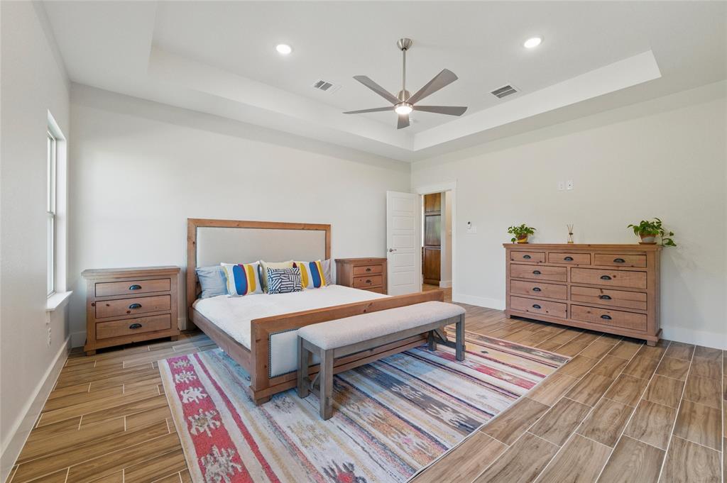 Weatherford, Texas, 76085, United States, 4 Bedrooms Bedrooms, ,3 BathroomsBathrooms,Residential,For Sale,1976315