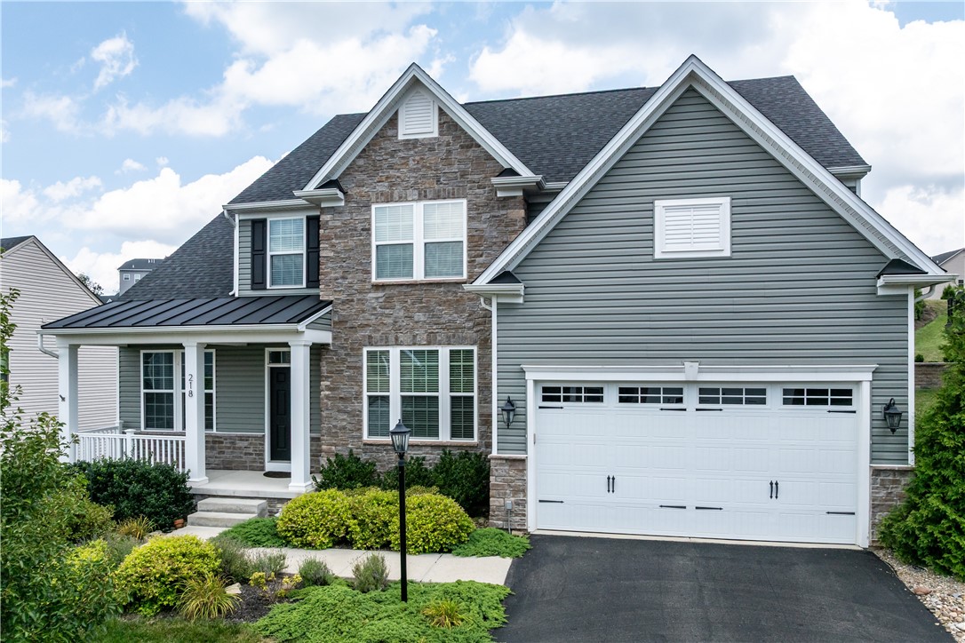 Robinson Twp, Pennsylvania, 15136, United States, 5 Bedrooms Bedrooms, ,4 BathroomsBathrooms,Residential,For Sale,1906122