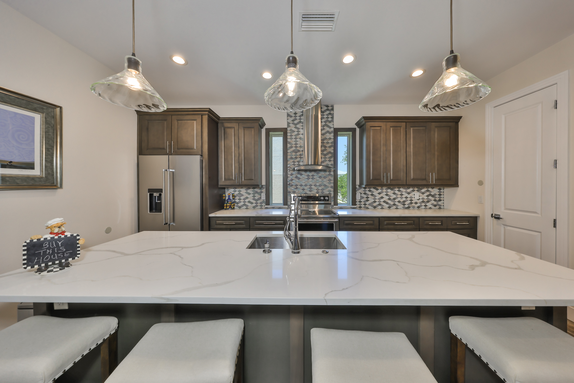 Tampa, Florida, 36611, United States, 3 Bedrooms Bedrooms, ,4 BathroomsBathrooms,Residential,For Sale,1931237