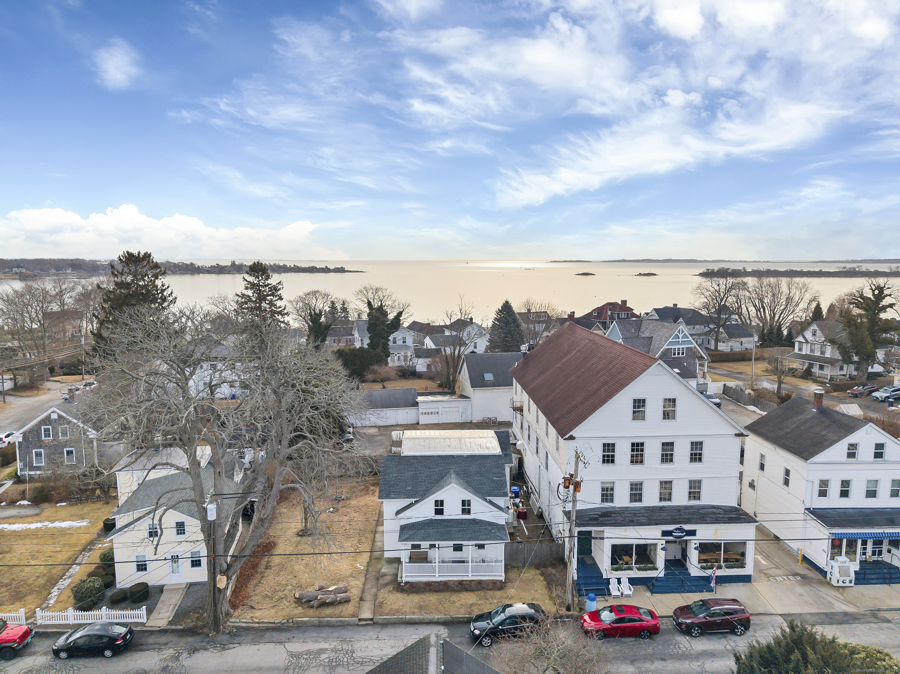 Groton, Connecticut, 06340, United States, 3 Bedrooms Bedrooms, ,2 BathroomsBathrooms,Residential,For Sale,1928735