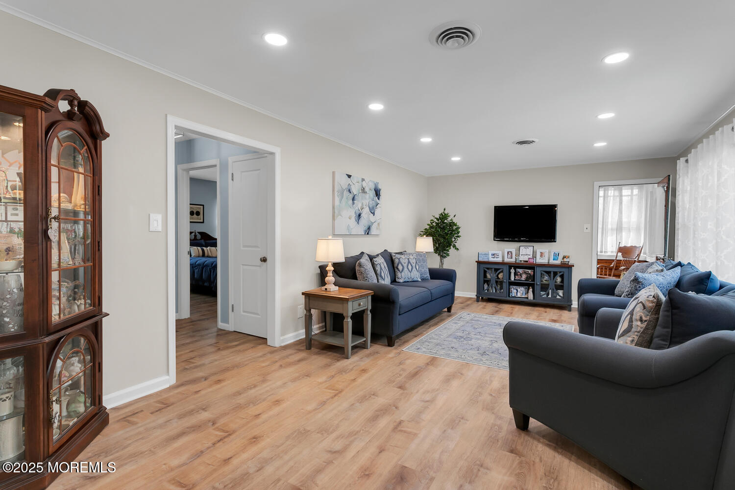 Belford, New Jersey, 07718, United States, 3 Bedrooms Bedrooms, ,2 BathroomsBathrooms,Residential,For Sale,1921068