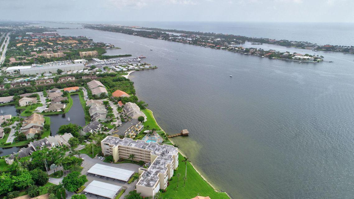 Hypoluxo, Florida, 33462, United States, 2 Bedrooms Bedrooms, ,2 BathroomsBathrooms,Residential,For Sale,1736314