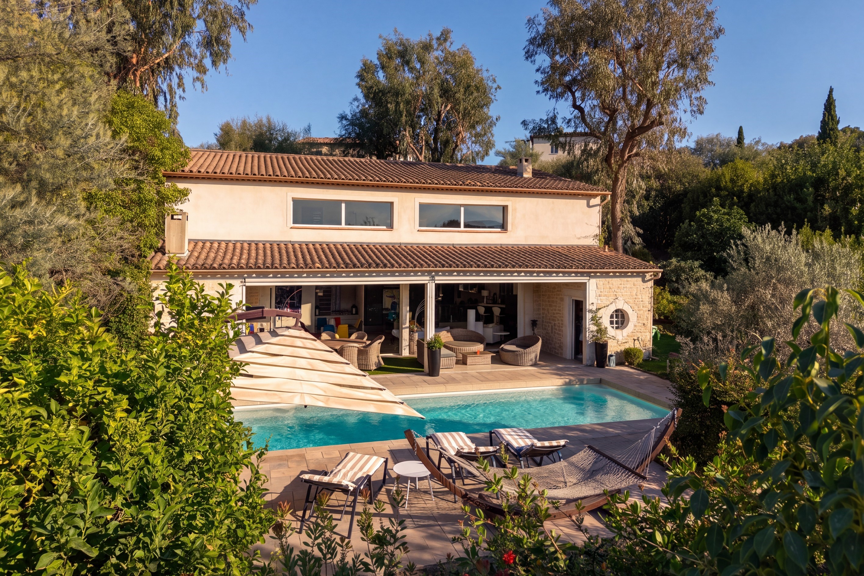  Cannes Croix des Gardes, 208 sqm three bedroom villa with pool and independent … - 物件實景