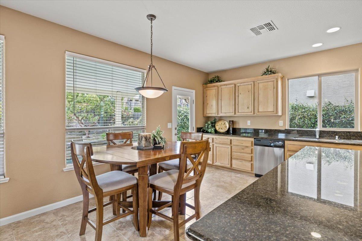 Roseville, California, 95747, United States, 4 Bedrooms Bedrooms, ,3 BathroomsBathrooms,Residential,For Sale,1928069