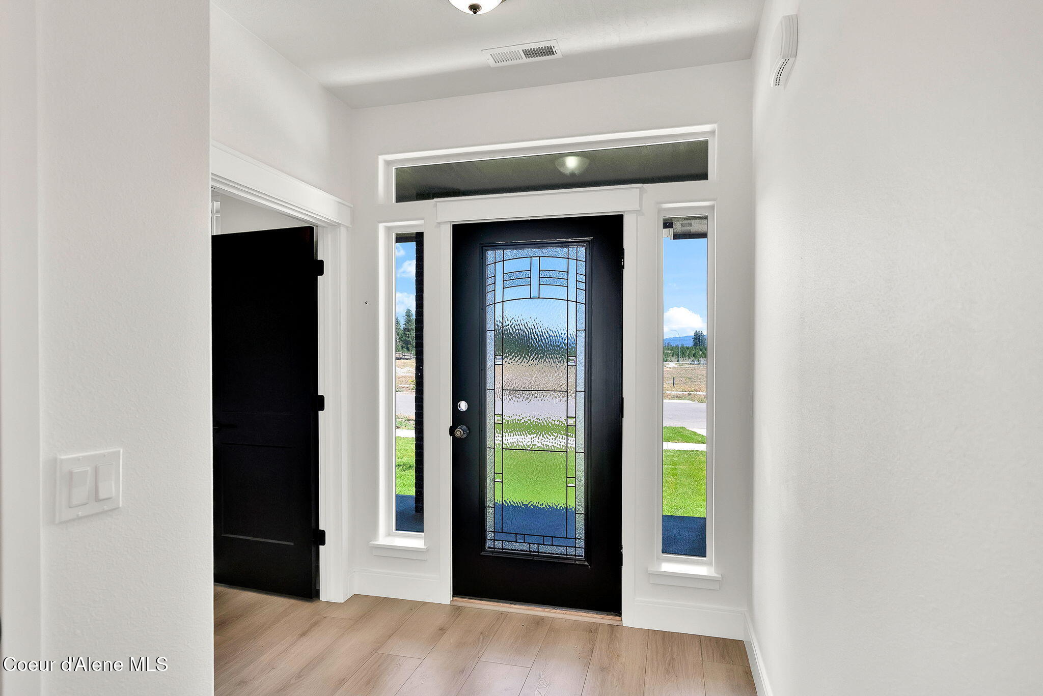 Rathdrum, Idaho, 83858, United States, 3 Bedrooms Bedrooms, ,Residential,For Sale,1999026