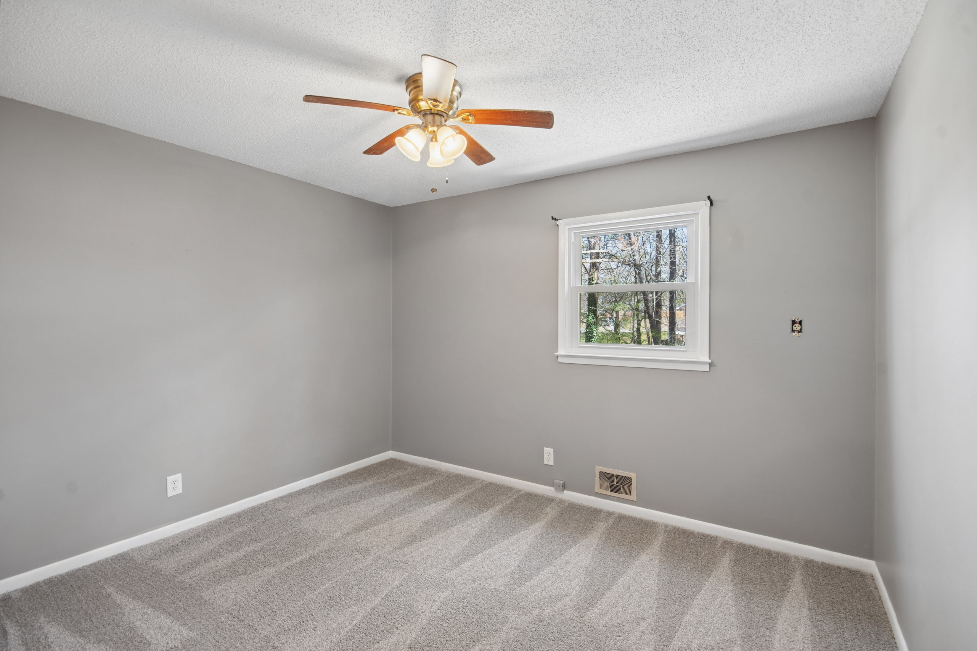  Rare Opportunity in Huntwood Neighborhood - 物件實景