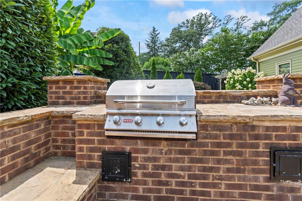 Marietta, Georgia, 30060, United States, 5 Bedrooms Bedrooms, ,4 BathroomsBathrooms,Residential,For Sale,1973923