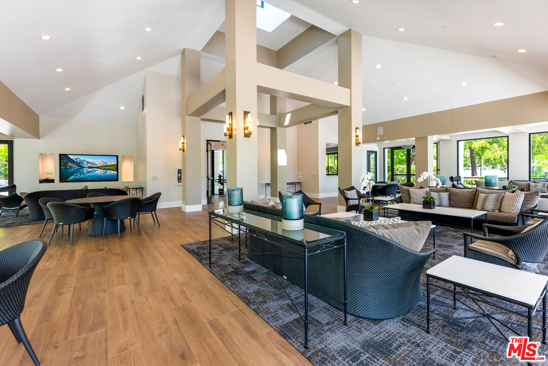 Los Angeles, California, 90077, United States, 5 Bedrooms Bedrooms, ,7 BathroomsBathrooms,Residential,For Sale,1686494