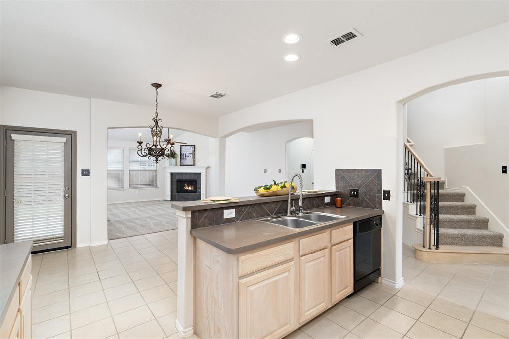 Carrollton, Texas, 75007, United States, 4 Bedrooms Bedrooms, ,4 BathroomsBathrooms,Residential,For Sale,1793874